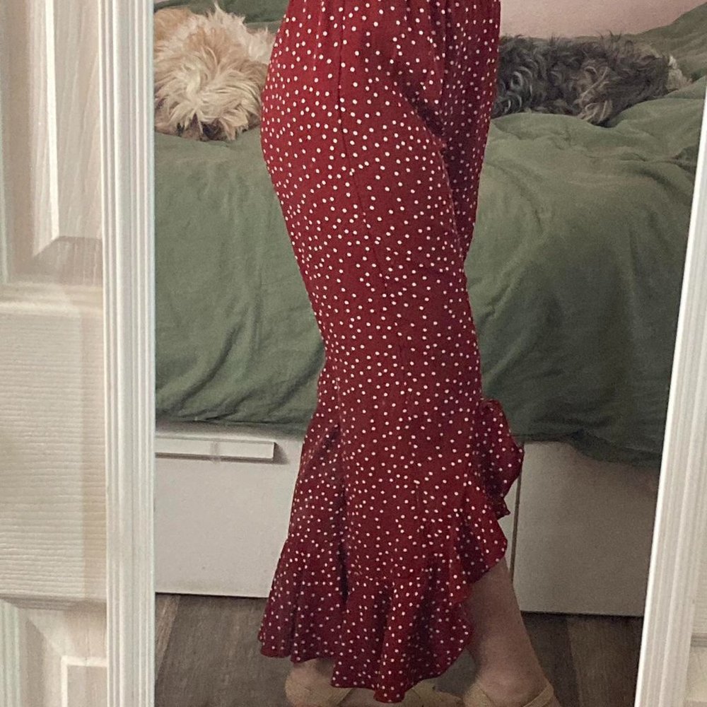 Size 4 US- Boohoo red white polka dot ruffle high low pants
